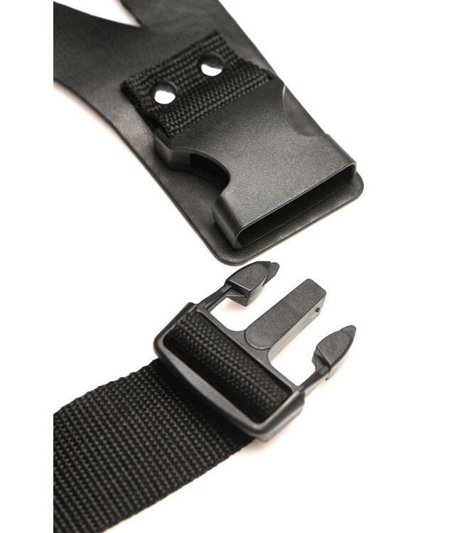 XR Brands XR Brands - Thunder Strap Wand Dij Harnas - Zwart