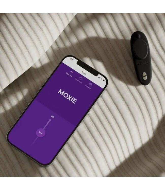 We-Vibe We-Vibe - Moxie+ Clitoris Panty Vibrator Remote & App - Zwart