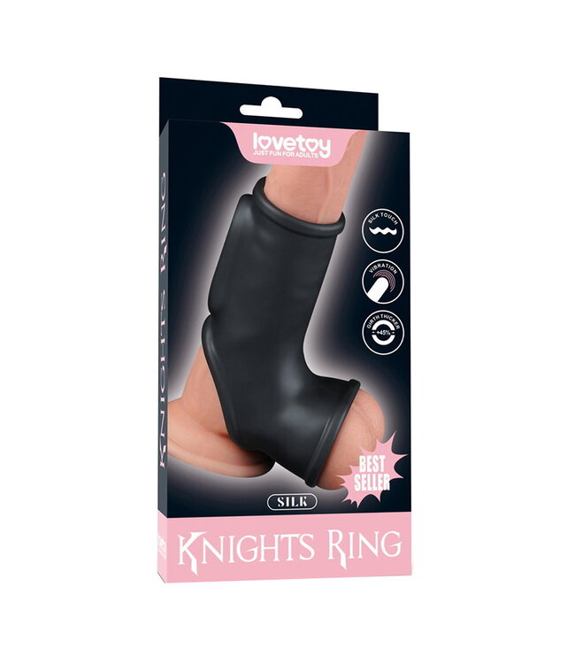 Rimba LoveToy - Silk Knights Ring - Vibrerende Penis en Scrotum Sleeve (Ø 2,8 cm) - Zwart