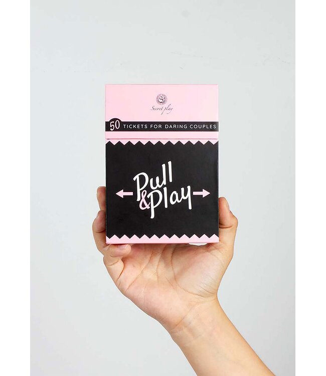 Secret Play Pull & Play Game