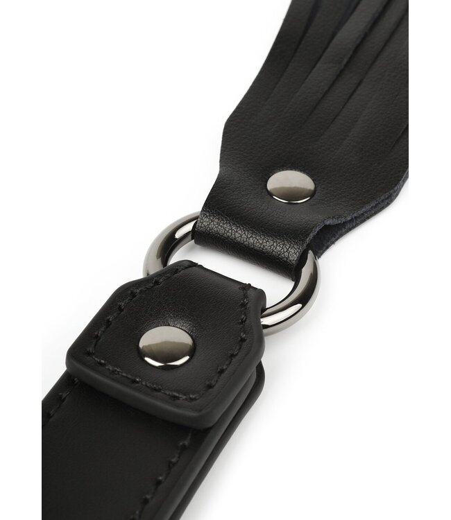 Hidden Desire Masters Real Leather Flogger