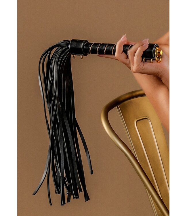 Taboom Vogue Studded Whip