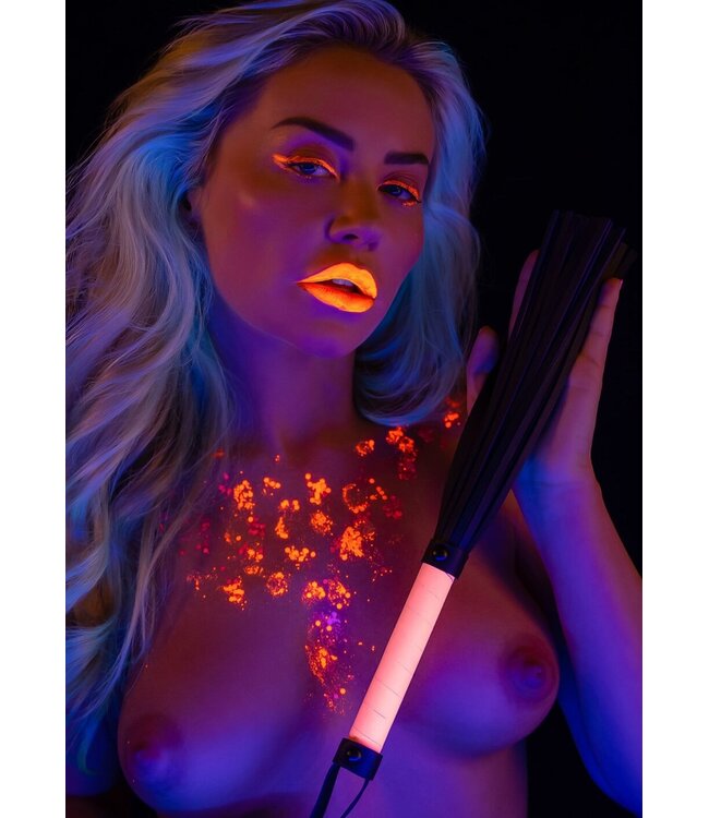 Taboom Glow In the Dark Whip