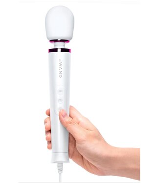 le WAND LE WAND POWERFUL PETITE PLUG IN WHITE