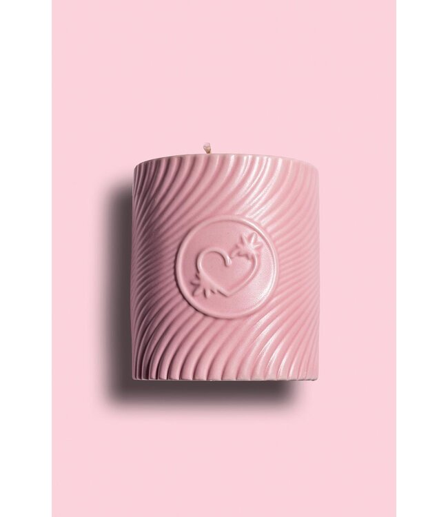 HighOnLove HIGH ON LOVE PINK MASSAGE CANDLE LITCHI MARTINI 220ML