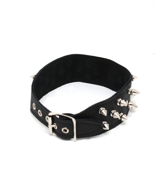 Rimba Rimba - Halsband versierd met spikes
