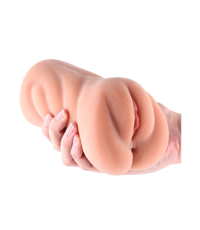 Pamela Pussy Stroker
