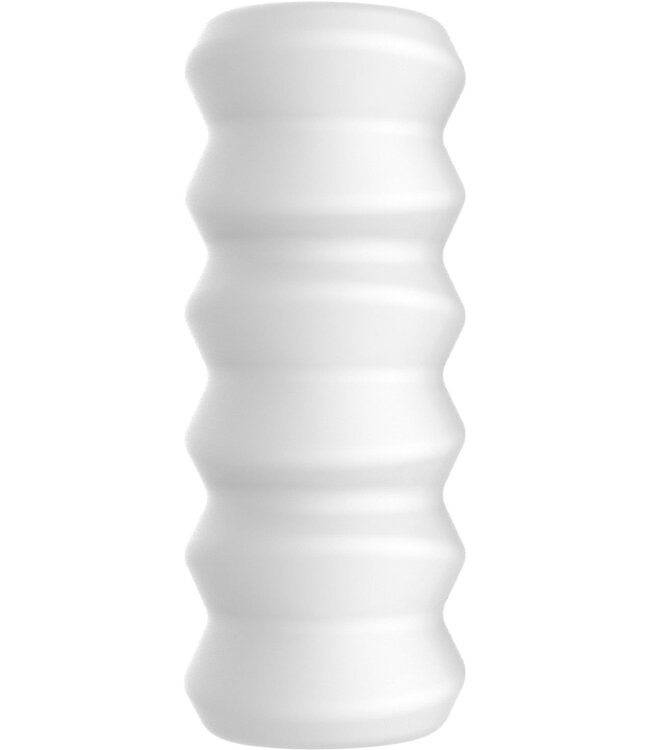 Large Masturbator Pilar