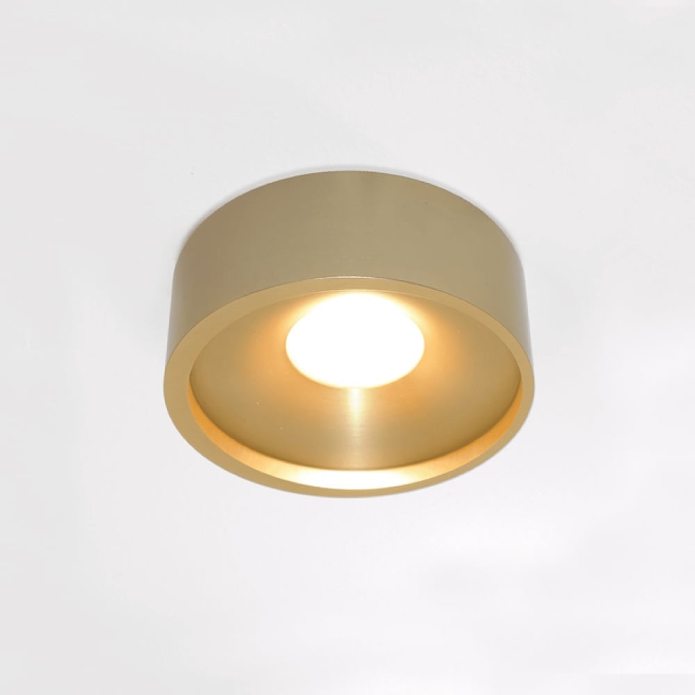 Goldene Deckenleuchten mit edlem Glanz