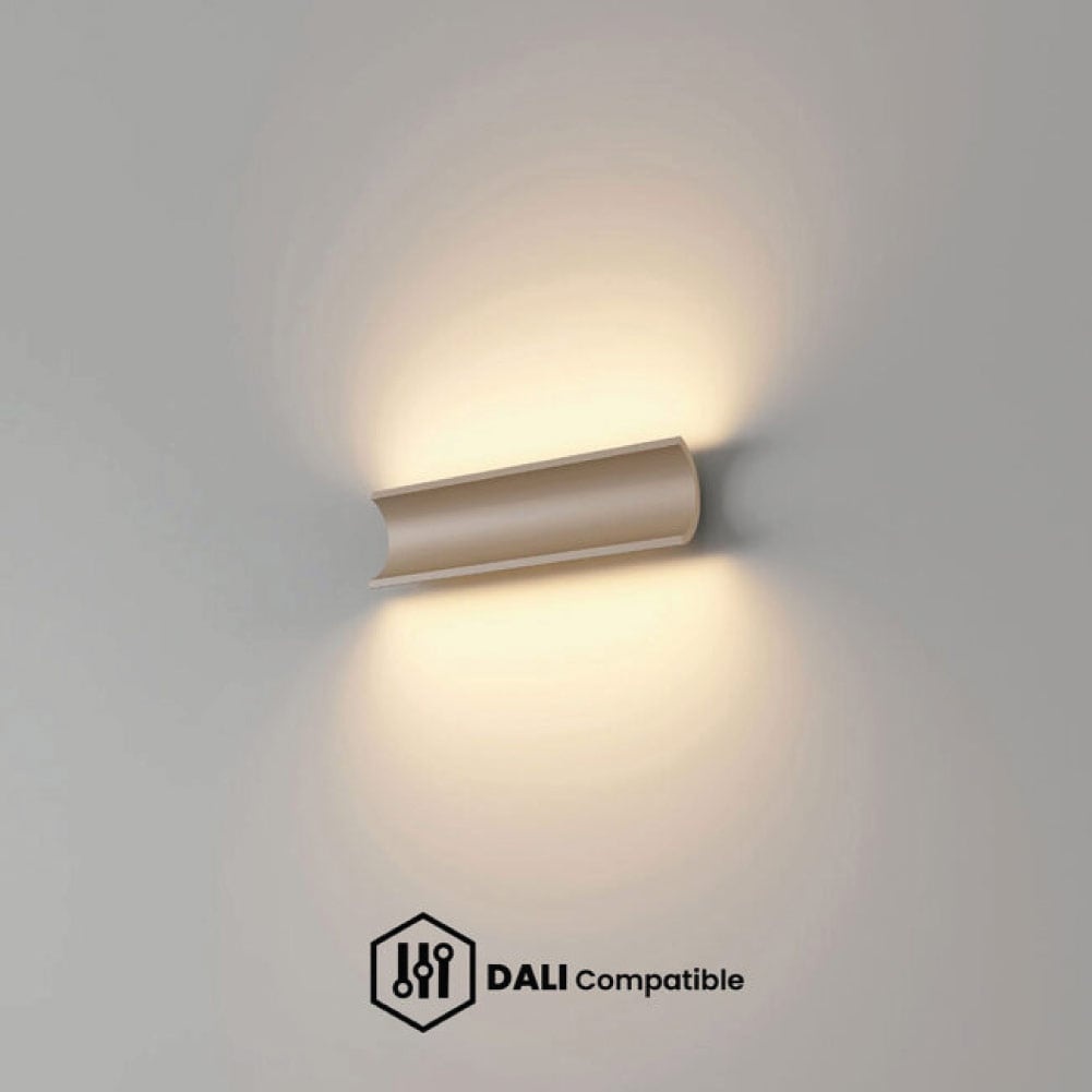 DALI-Wandleuchten in Champagner für flexible Lichtsteuerung