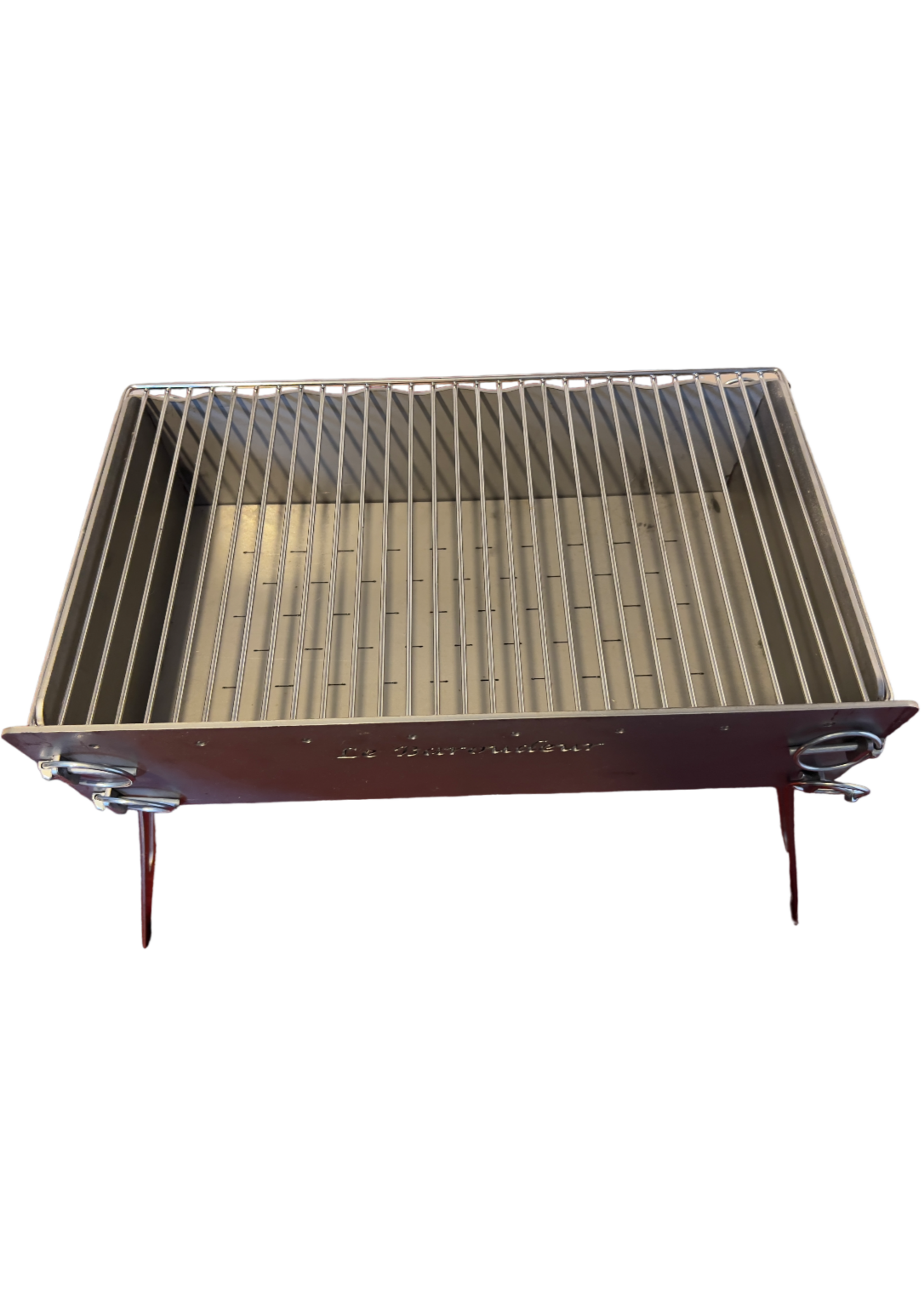 Le Baroudeur – handmade folding charcoal BBQ for camping