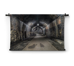 Tunnel met bijzondere stenen wand