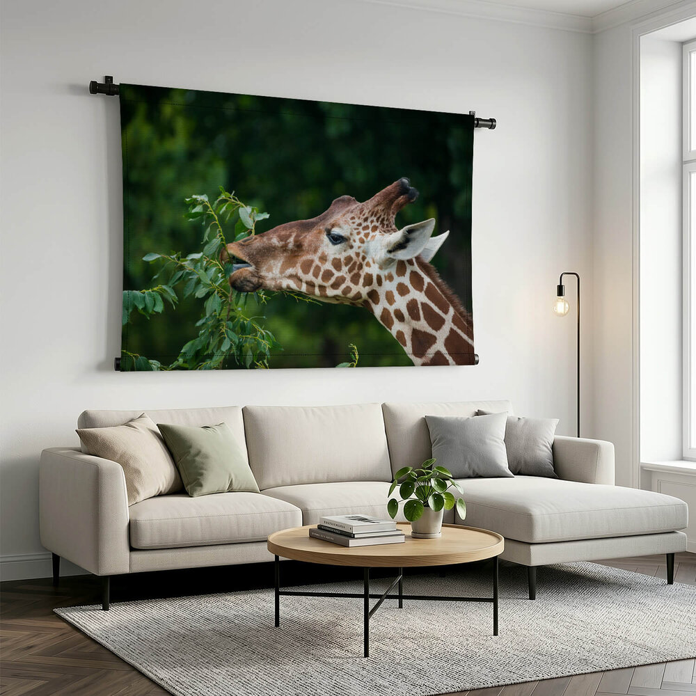 Elegante etende giraffe