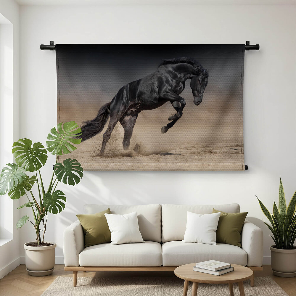 Steigerend zwart paard