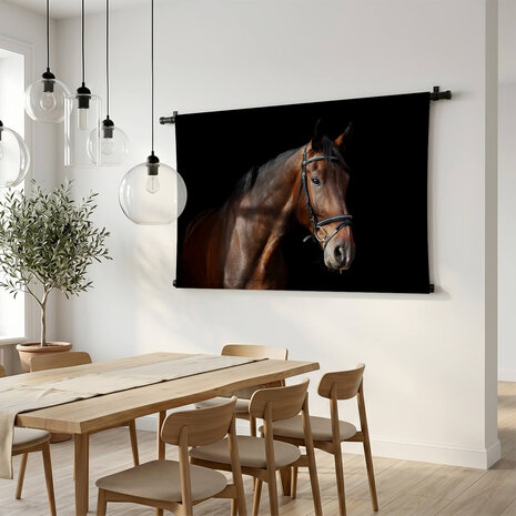 Bruin paardenportret op zwarte achtergrond