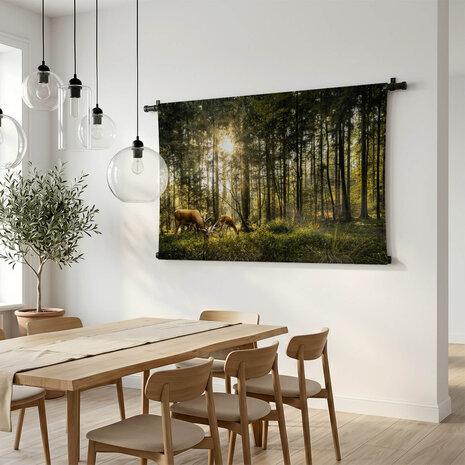 Reeën grazen in het prachtige bos
