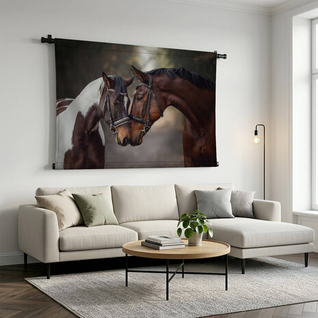 Hengst en merrie paarden in liefde