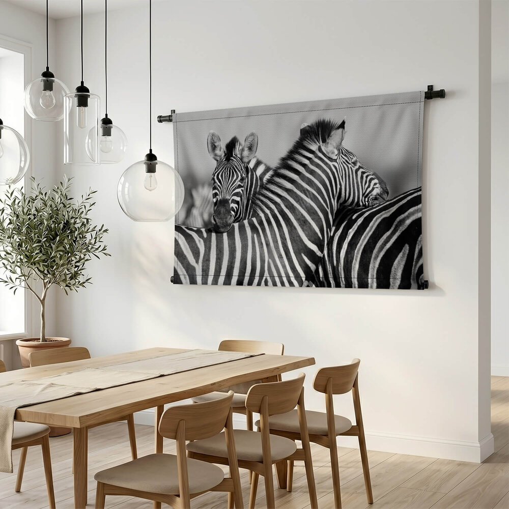 Zebra's samen bij elkaar in zwart-wit