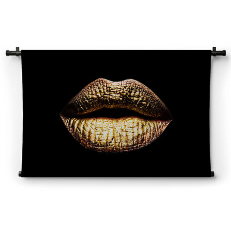 Kus van vrouwelijke gouden lippen