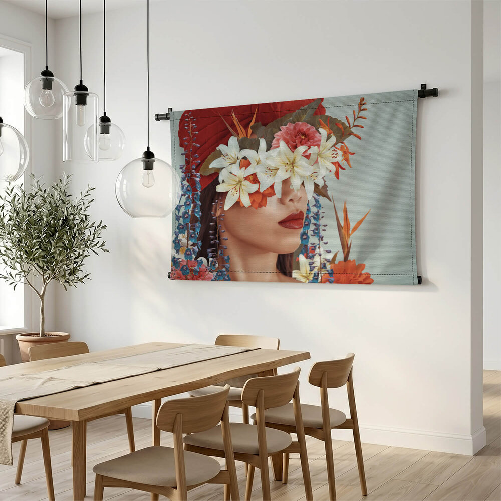 Abstracte kunstcollage van Aziatische vrouw met bloemen