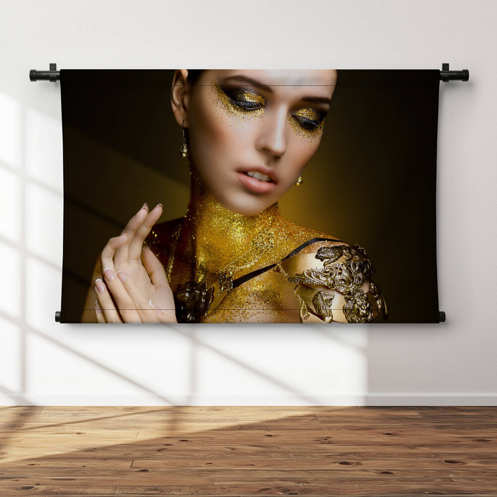 Kunstmake-up met gouden schittering