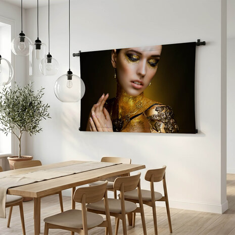 Kunstmake-up met gouden schittering