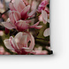 Takken met frisse roze magnoliabloemen
