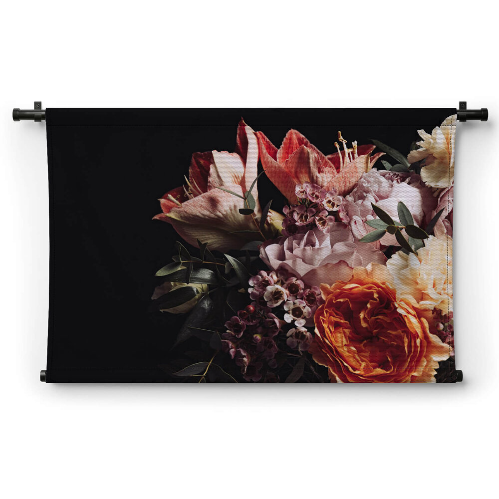Bloemenboeket in donkere vintage stijl