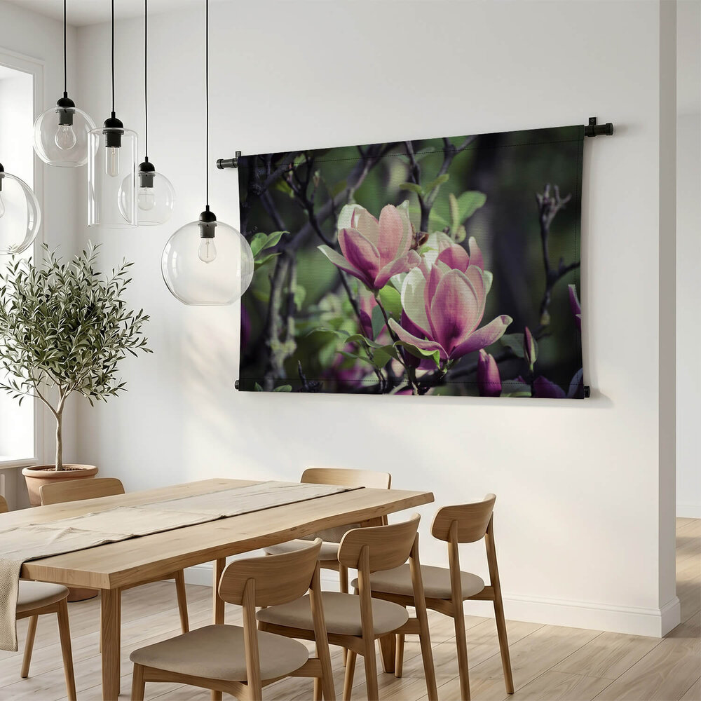 Twee ontluikende bloemen magnolia