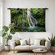 Jungle waterval in tropisch regenwoud