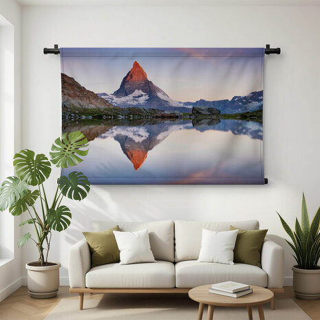 Zwitserland Matterhorn met weerspiegeling op het wateroppervlak