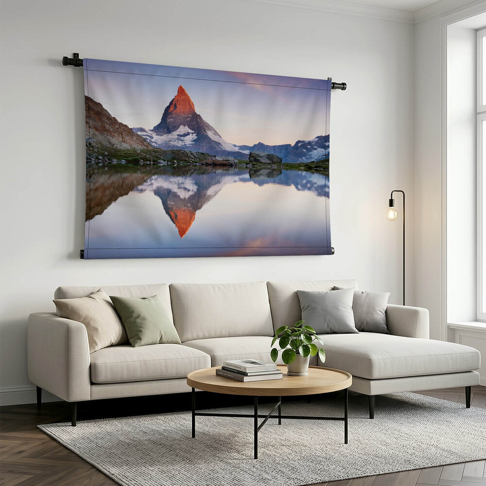 Zwitserland Matterhorn met weerspiegeling op het wateroppervlak