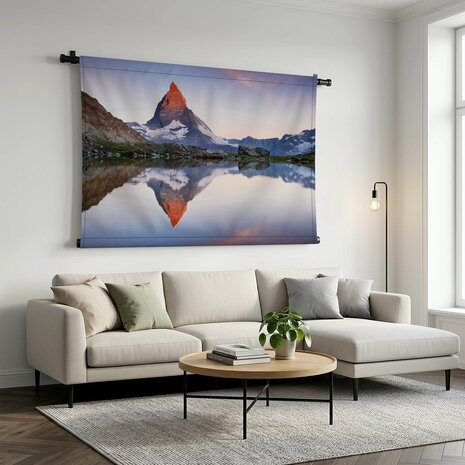 Zwitserland Matterhorn met weerspiegeling op het wateroppervlak