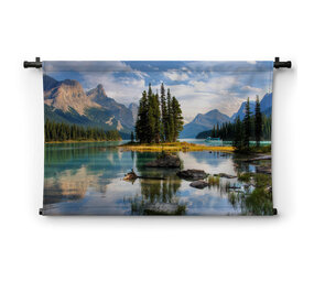 Uitzicht op bergen en Spirit Island in Jasper National Park - Canada