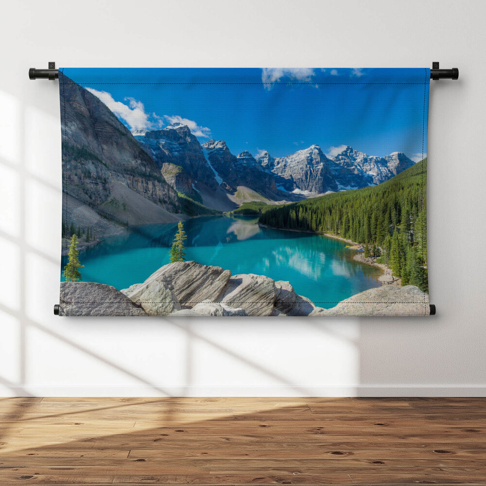 Prachtige Moraine bergmeer in de Canadese Rocky Mountains