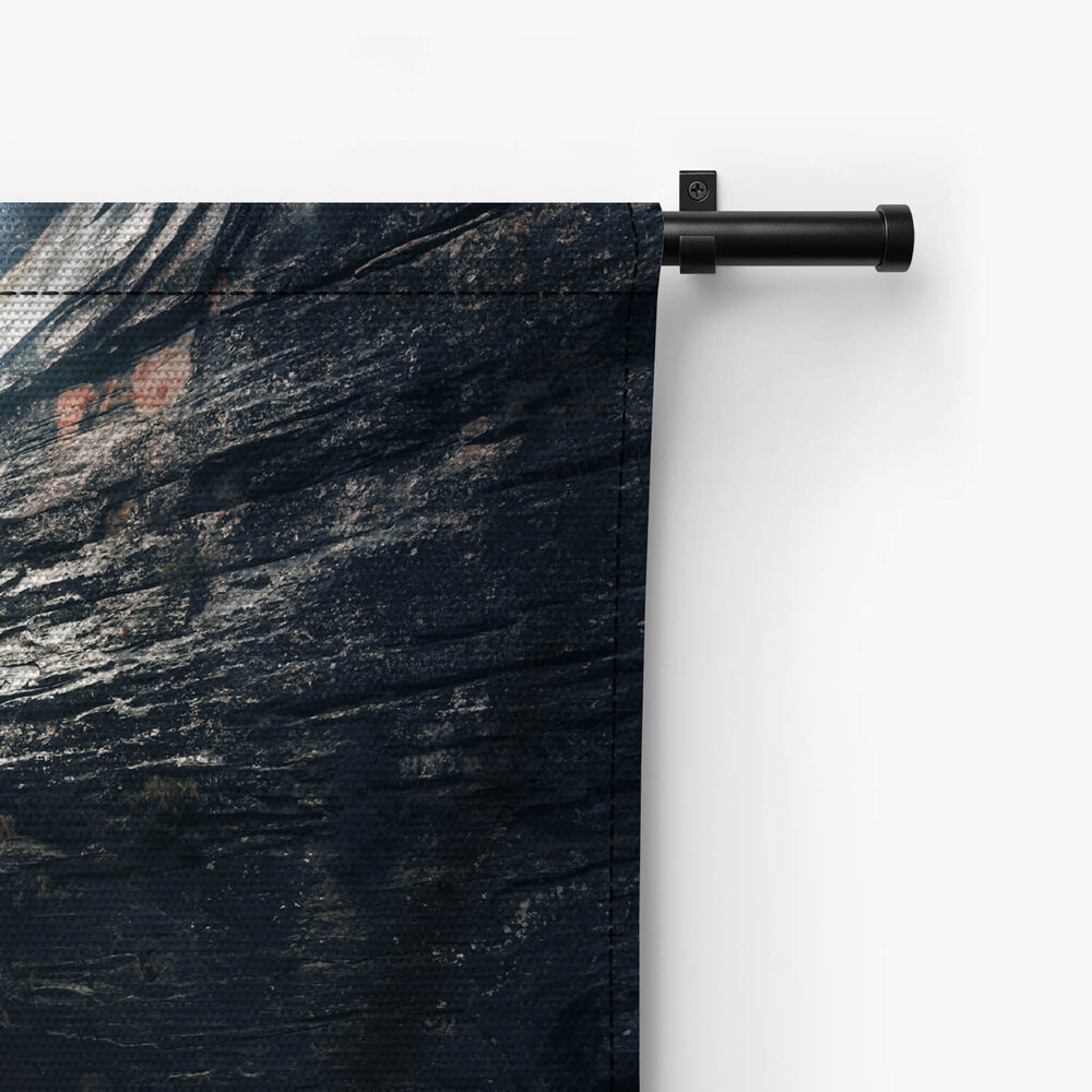 Waterval in een grot in een mysterieuze omgeving