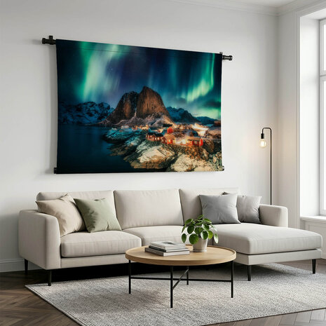 Aurora Borealis - Noorderlicht boven de bergen in Noorwegen
