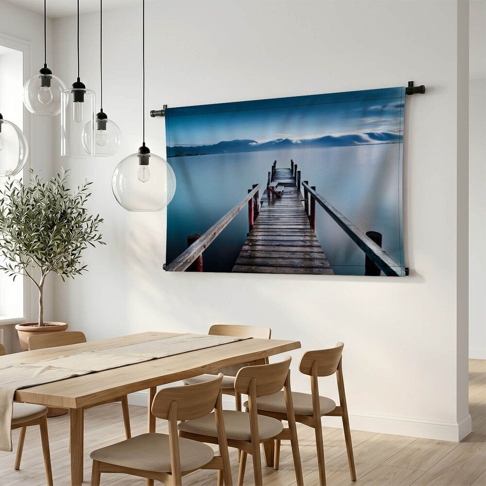 Uitzicht vanaf houten pier over Massaciuccoli meer