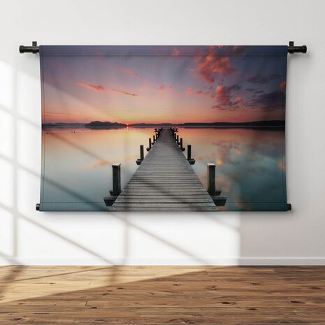 Magische zonsopgang bij de houten pier
