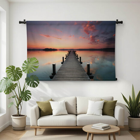 Magische zonsopgang bij de houten pier
