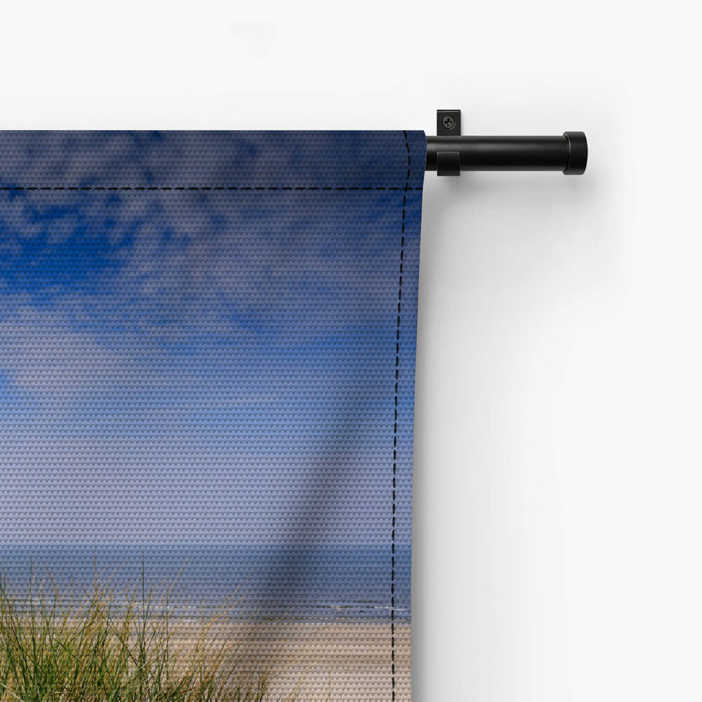 Duinen bij Kijkduin tegen frisblauwe lucht