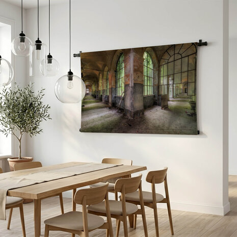 Hal in een verlaten ziekenhuis