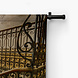 Klassiek trappenhuis in oud en verlaten ziekenhuis