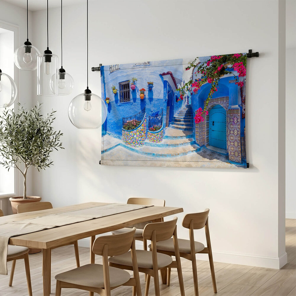 Pittoresk pleintje met blauwe huizen in Chefchaouen