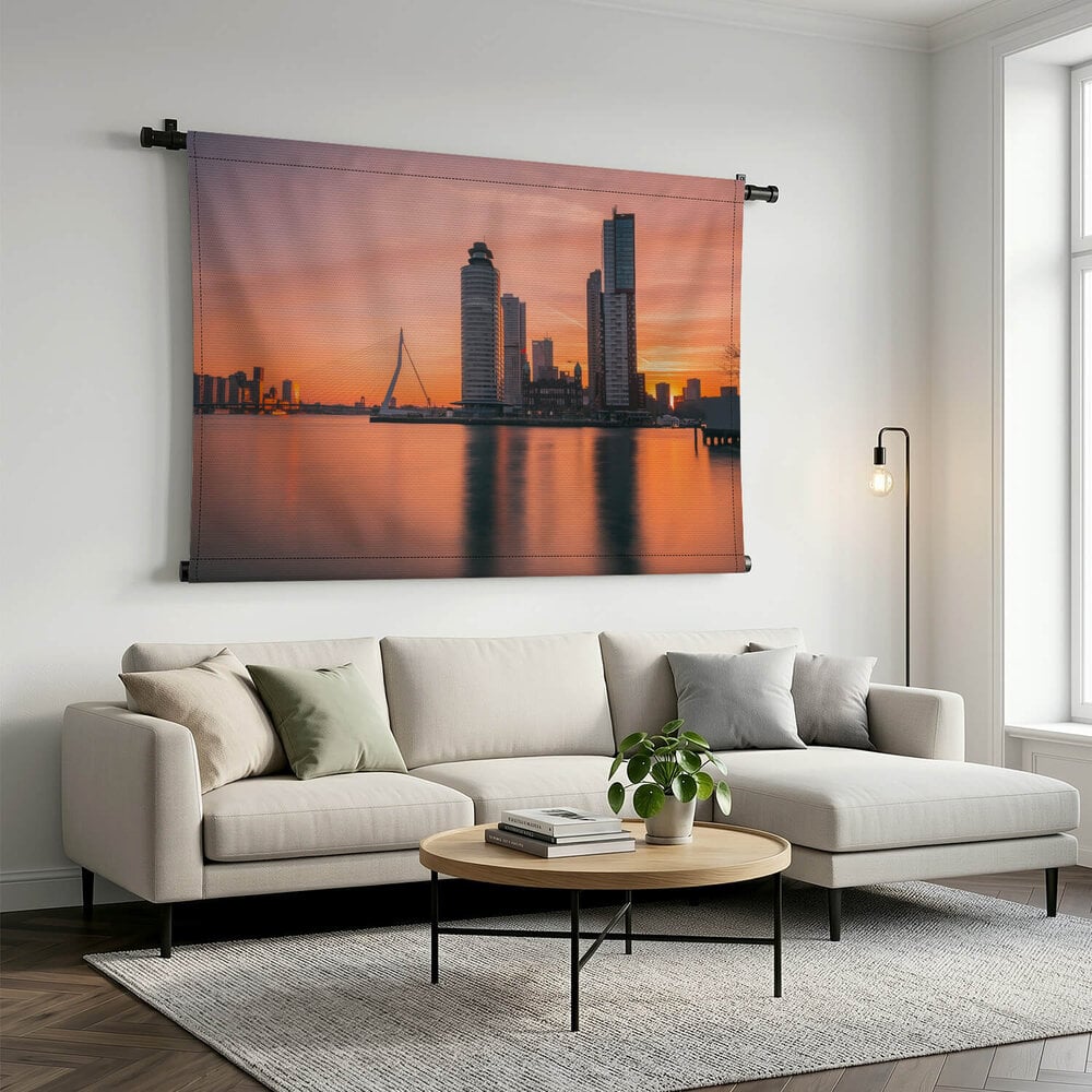 Rotterdamse skyline bij zonsopkomst