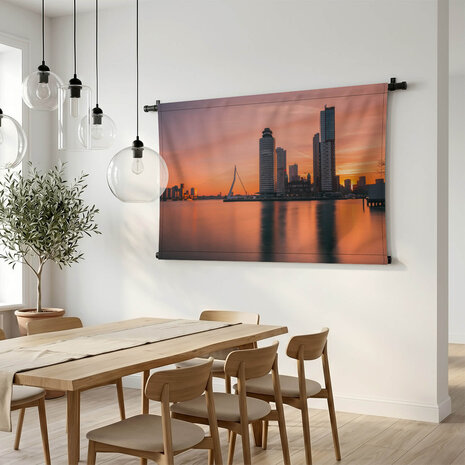 Rotterdamse skyline bij zonsopkomst