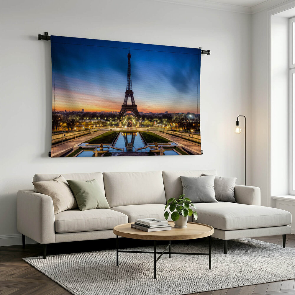 Panorama verlichte tuinen met Eiffeltoren
