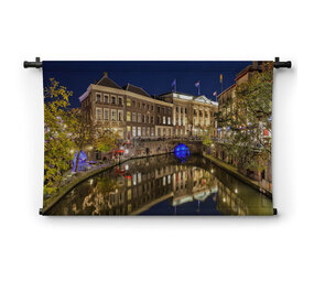 Historische huizen aan de gracht in Utrecht