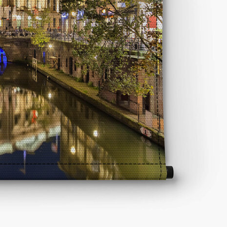 Historische huizen aan de gracht in Utrecht