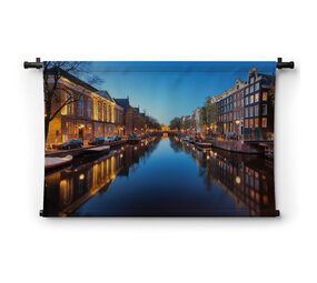 Nachtelijk stadsgezicht in Amsterdam